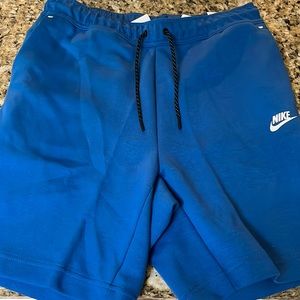 Mens NWT Nike Tech Fleece Shorts